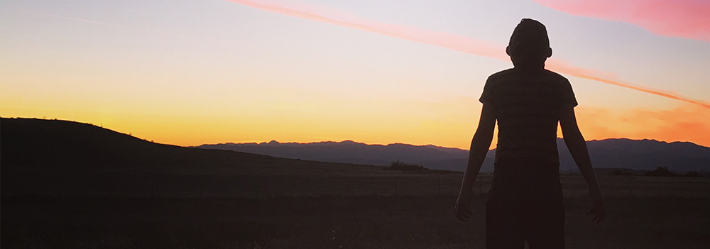 Noah Jupe on the set of 'The Titan'